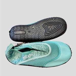 💜🌼NWT ROCKIN Aqua Slip-On Water Shoes UNISEX YOUTH SIZE 5.